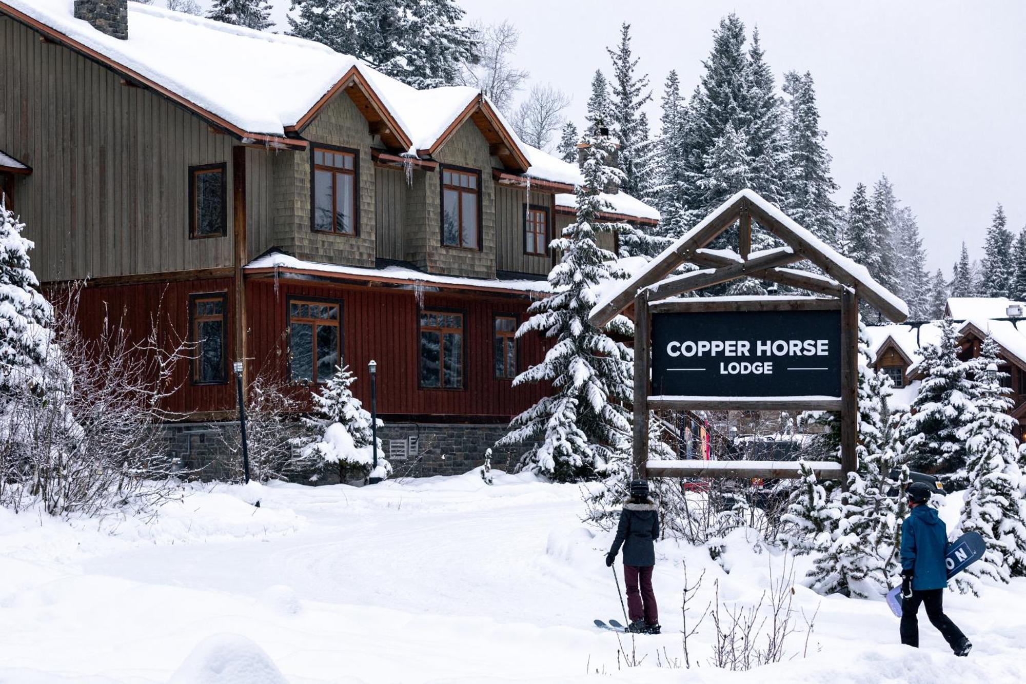 Copper Horse Lodge Golden Bagian luar foto